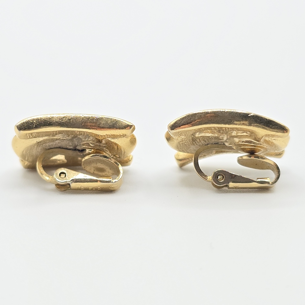 Vintage Trifari Gold Tone White Cabochon Clip On Earrings Mid Century MCM - Picture 5 of 14
